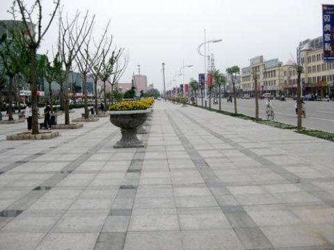 点击查看详细信息<br>标题：广场石 阅读次数：3185