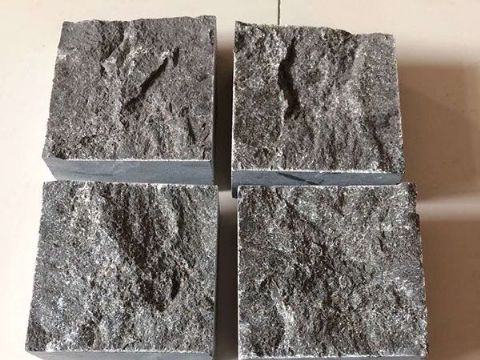 点击查看详细信息<br>标题：马蹄石 阅读次数：2544