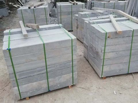 点击查看详细信息<br>标题：路沿石 阅读次数：2585