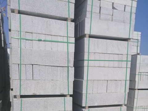 点击查看详细信息<br>标题：花岗岩路沿石 阅读次数：2613