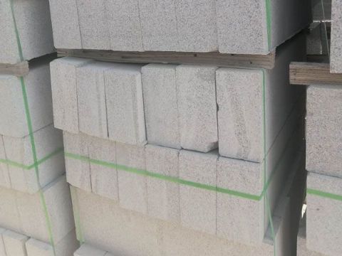 点击查看详细信息<br>标题：花岗岩路沿石 阅读次数：2680