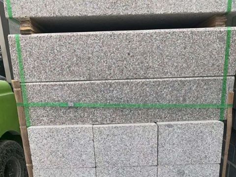 点击查看详细信息<br>标题：花岗岩路沿石 阅读次数：2607