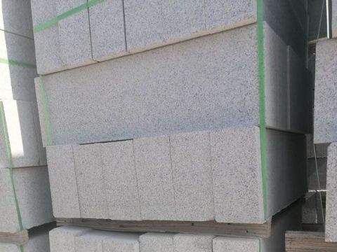 点击查看详细信息<br>标题：花岗岩路沿石 阅读次数：2631