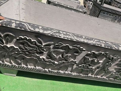 点击查看详细信息<br>标题：石缸石花盆 阅读次数：2310